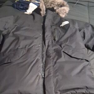Gently Used North Face McMurdo Parka. Size L.